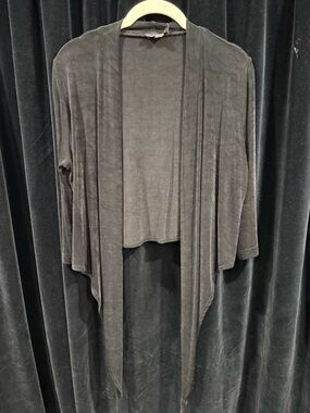 Picadilly Shrug